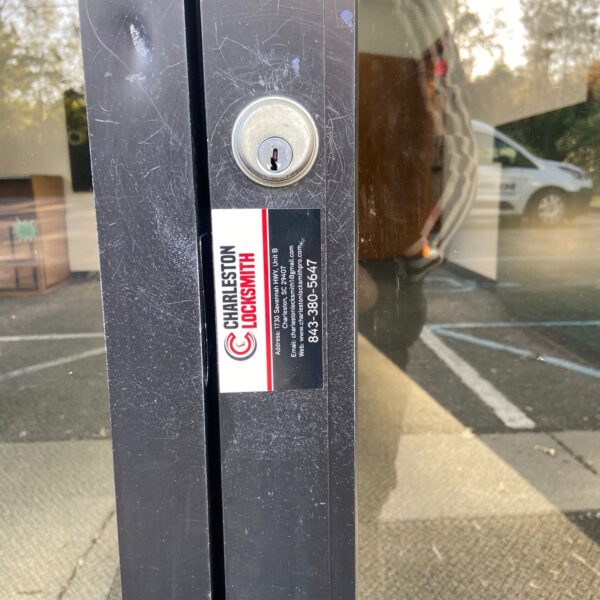 charleston locksmith fix door