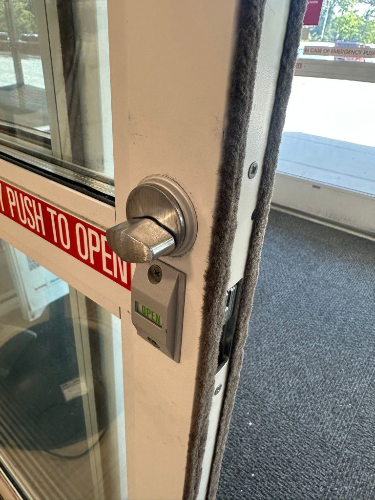 Commercial door lock replacement Charleston